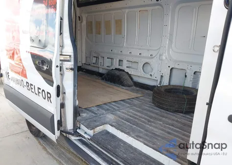 2018 Ford Transit-250 z USA, uszkodzony, nr VIN 1FTYR3XM0JKB25654